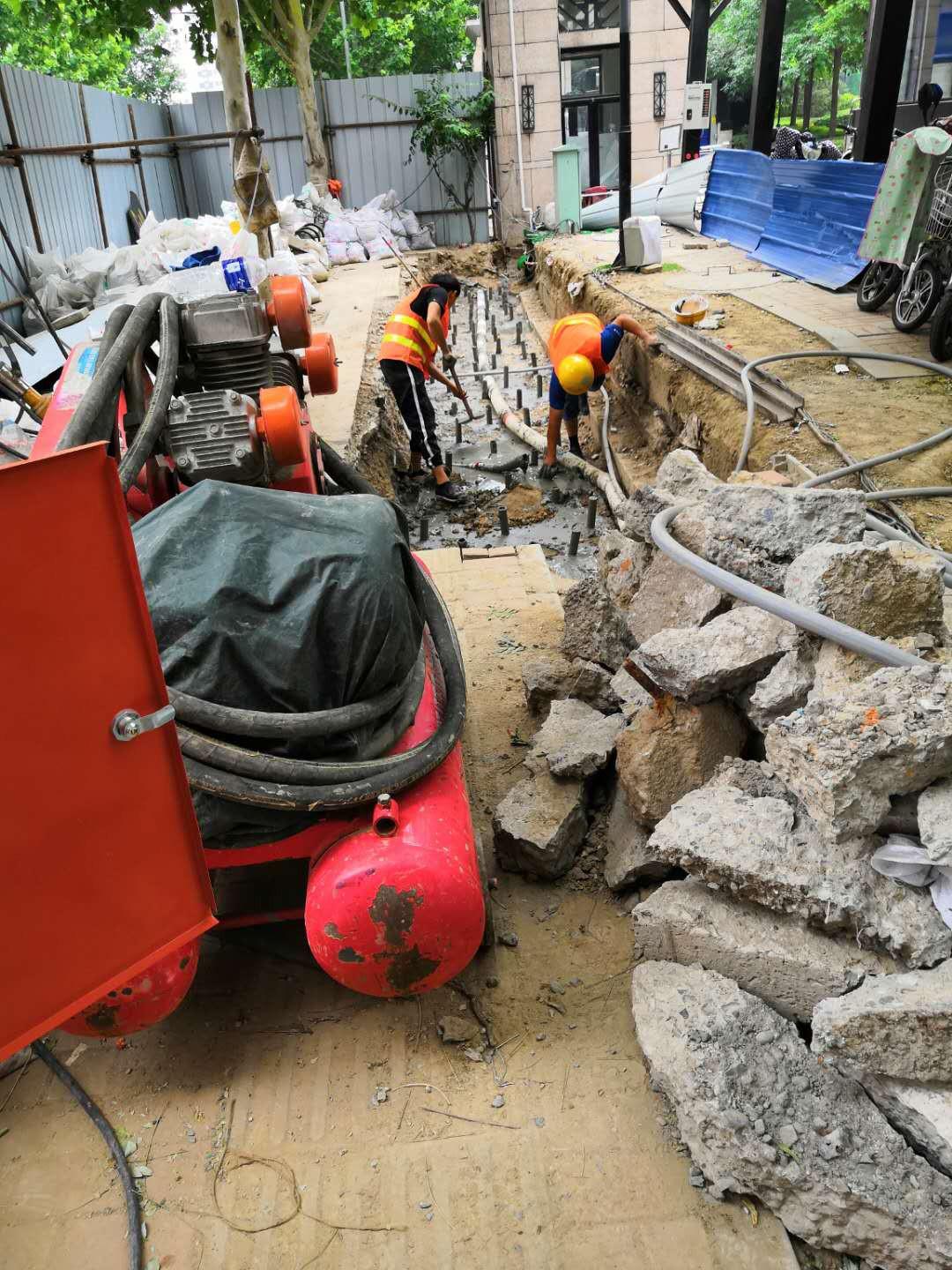 咸丰地基加固解决房子的地基下沉问题